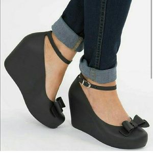 Mel by Melissa Black Wedges